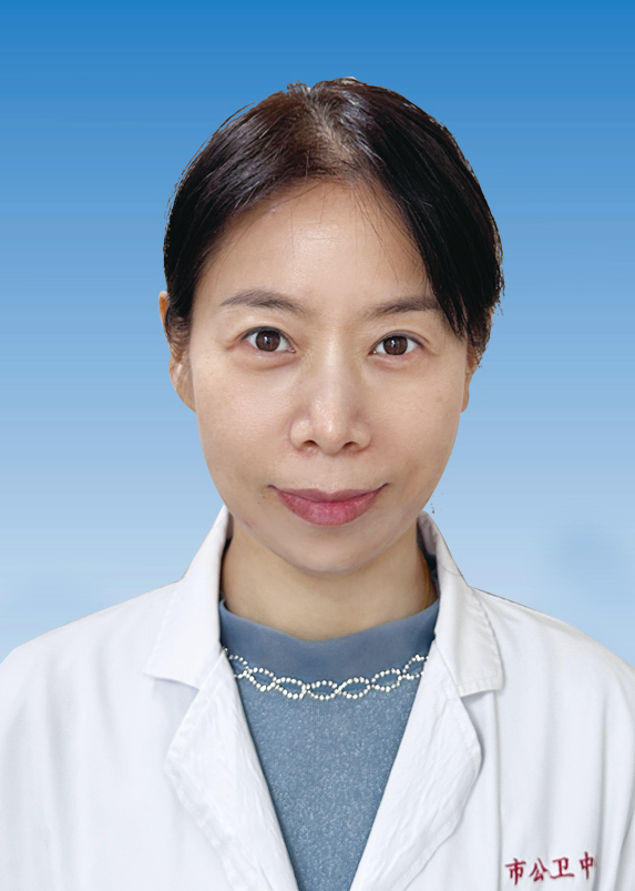 李新艳