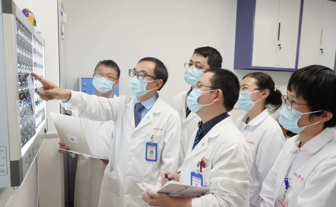 呼吸之间，坚守生命关口！公卫中心呼吸内科持续提升疑难危重症诊治能力