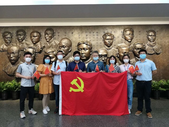 “心有所信 方能行远”——科研三支部组织党员学习总书记回信并参观党的一大二大会址