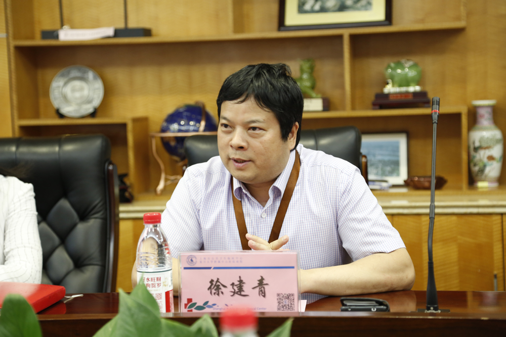 云南省景东县文教卫沪滇协作交流代表团来访